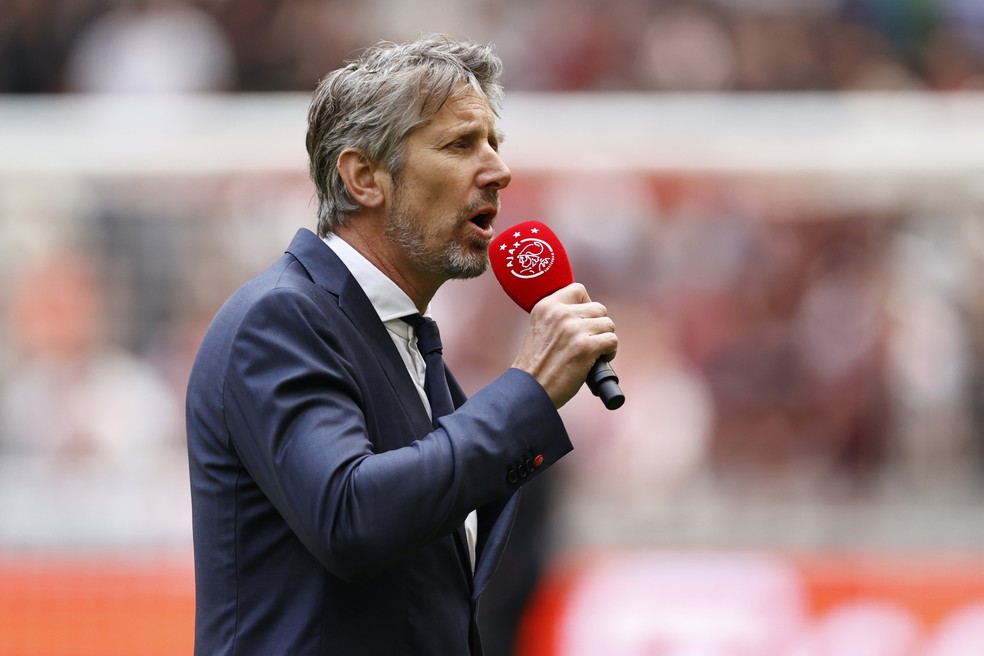 Van der Sar renuncia ao cargo de CEO do Ajax: "Preciso descansar" | futebol  holandês | ge