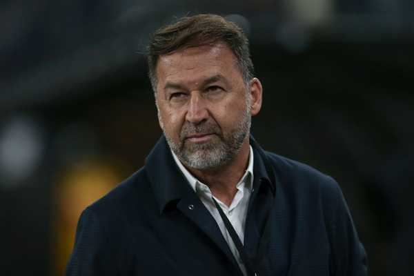 Augusto Melo confiante em vitória na votação de impeachment no Corinthians.