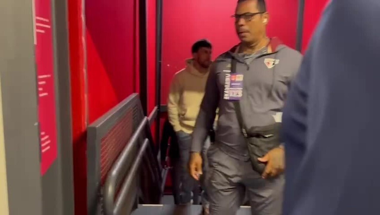 Lucas Moura é baixa no São Paulo para clássico contra o Corinthians