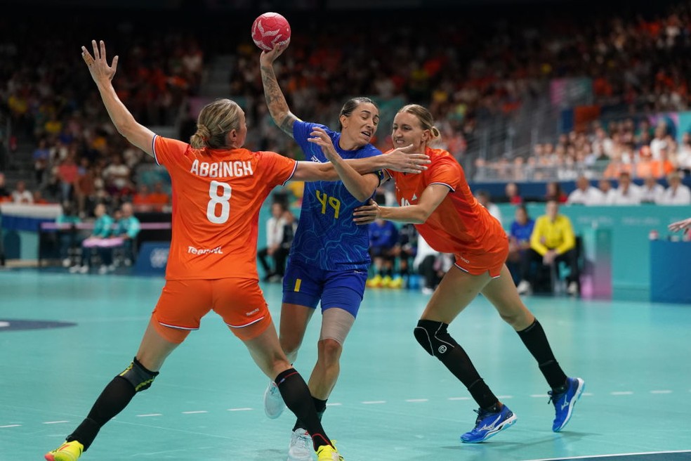 Brasil encara Holanda em partida da seleção feminina de handebol nos Jogos de Paris 2024 — Foto: Henk Seppen/BSR Agency/Getty Images
