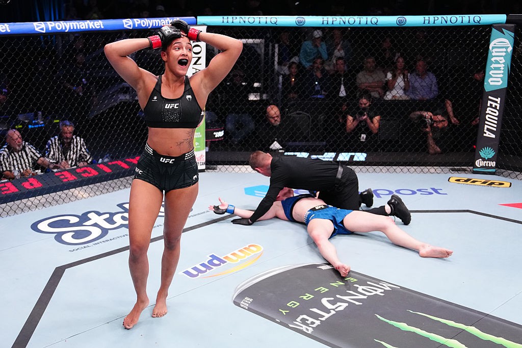 UFC: Alessandro Costa e Alice Pereira nocauteiam, Dione vence e Pat pe | Ge