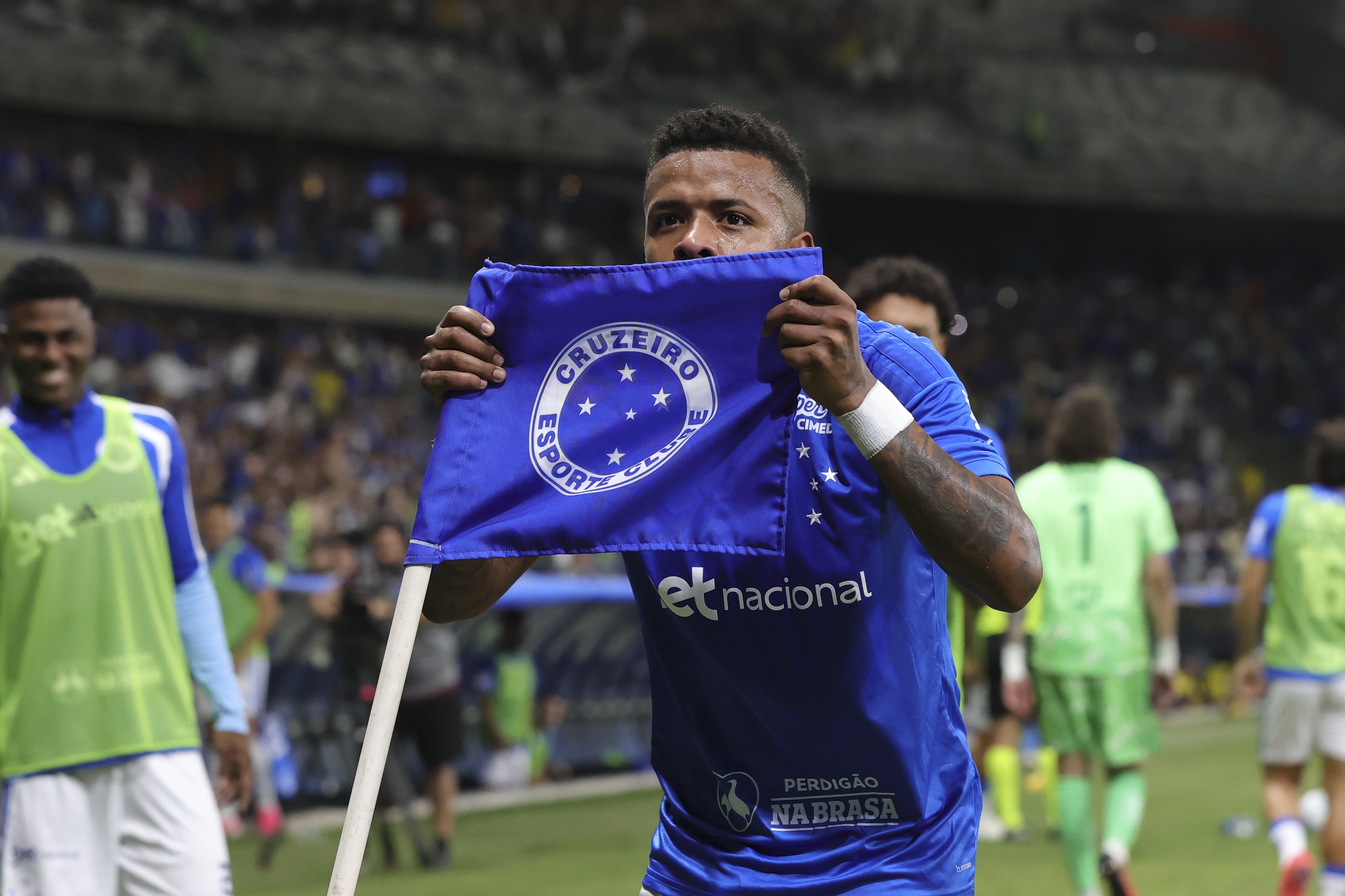 Cartola 2026: Arroyo participa de todos os gols do Cruzeiro e é o Craque da Rodada #28