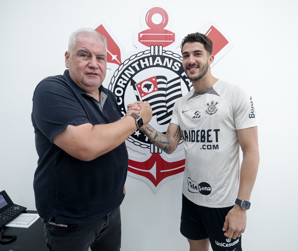 Gustavo Henrique é anunciado como novo zagueiro do Corinthians — Foto: Rodrigo Coca/Agência Corinthians