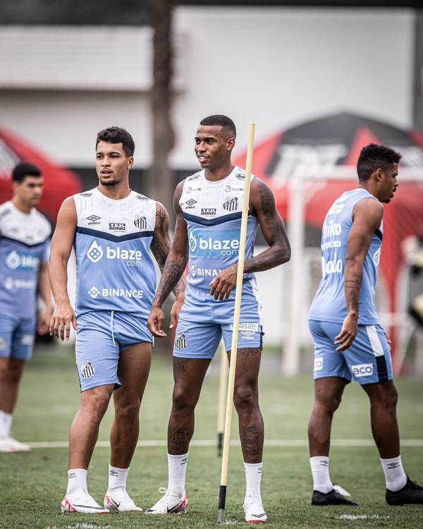 João Paulo abre o jogo sobre polêmicas com dupla do Santos antes de