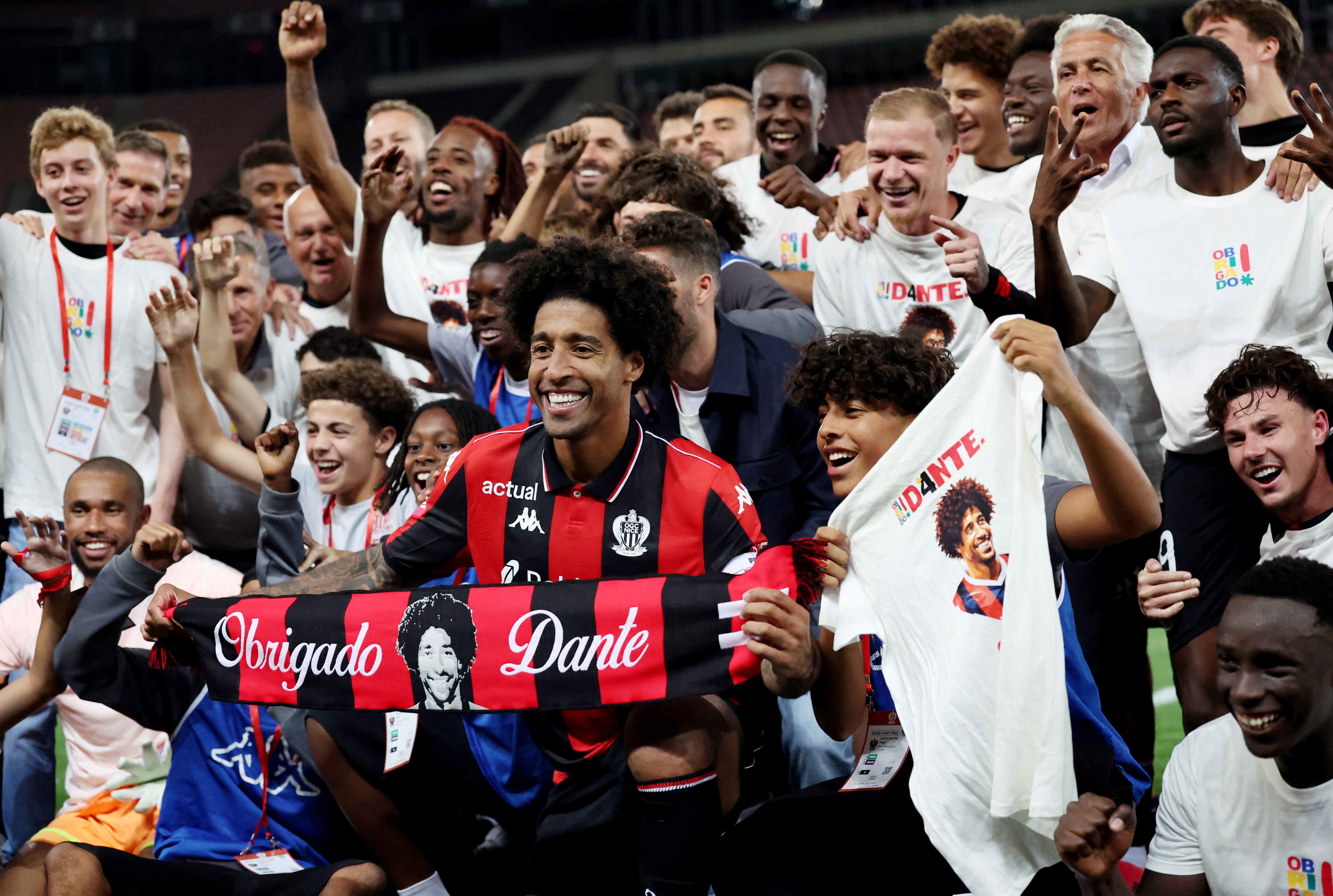 Dante encerra carreira aos 42 anos em goleada que evitou rebaixamento do Nice no Campeonato Francês
