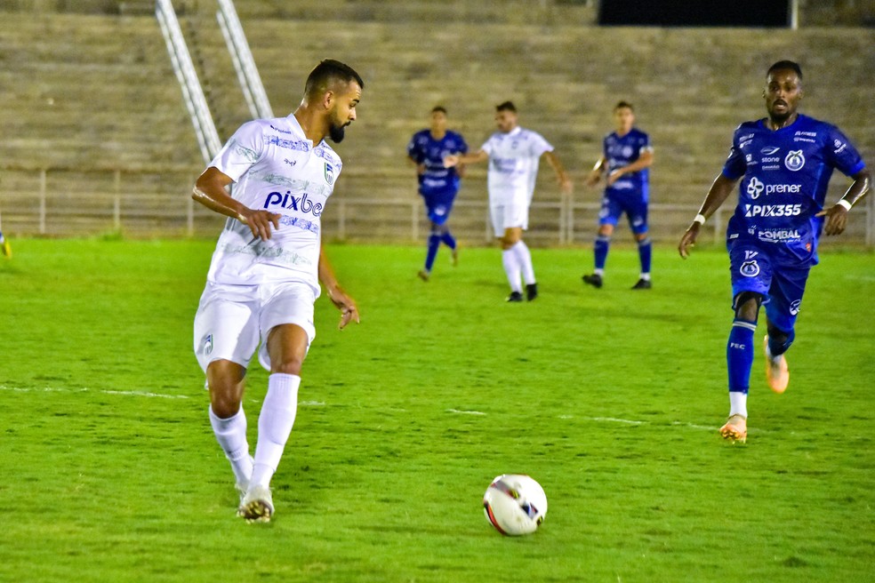 Serra Branca e Pombal se enfrentaram pelo Campeonato Paraibano 2024 — Foto: Estefinho Francelino