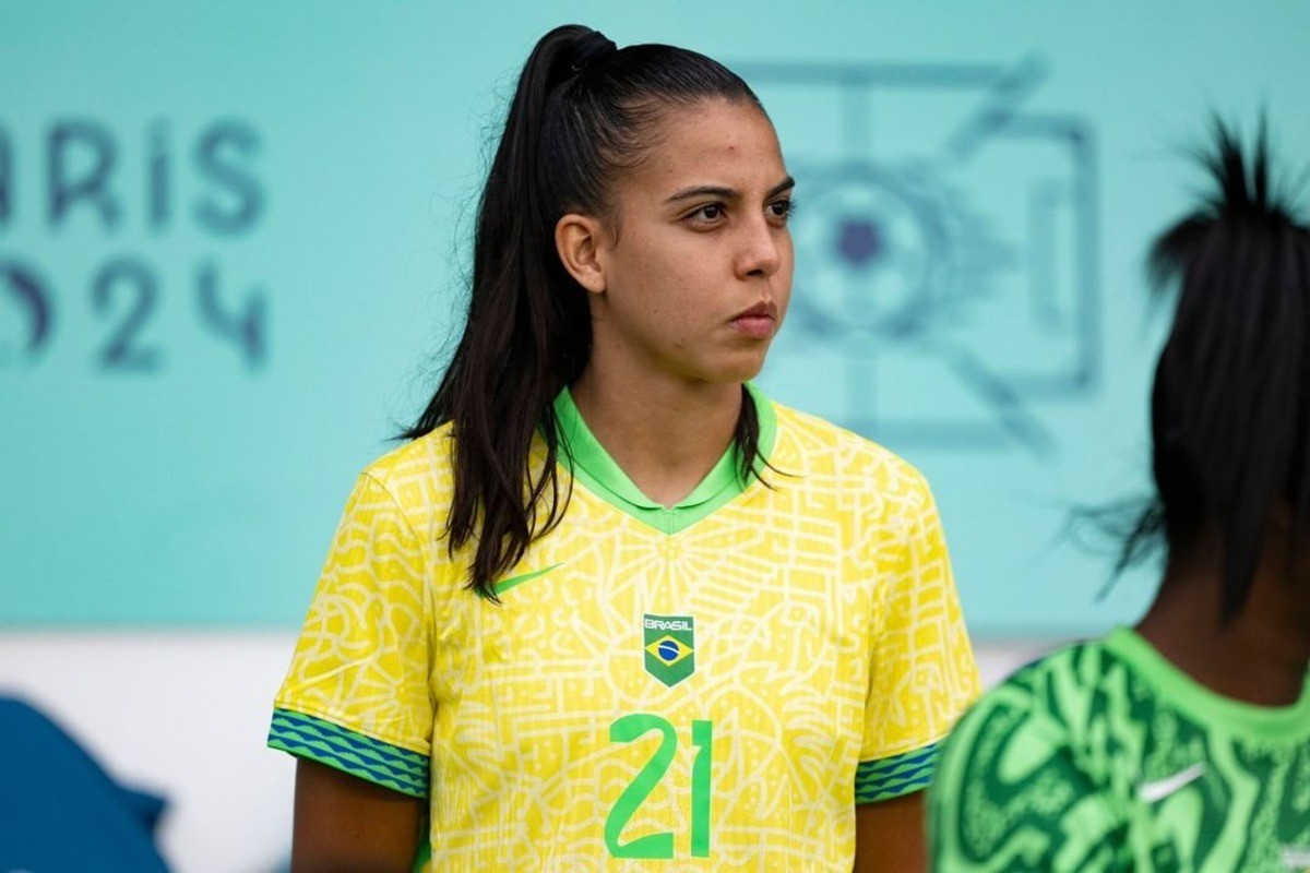 Lauren projeta Copa do Mundo feminina e relembra trajetória de Votorantim até a Seleção