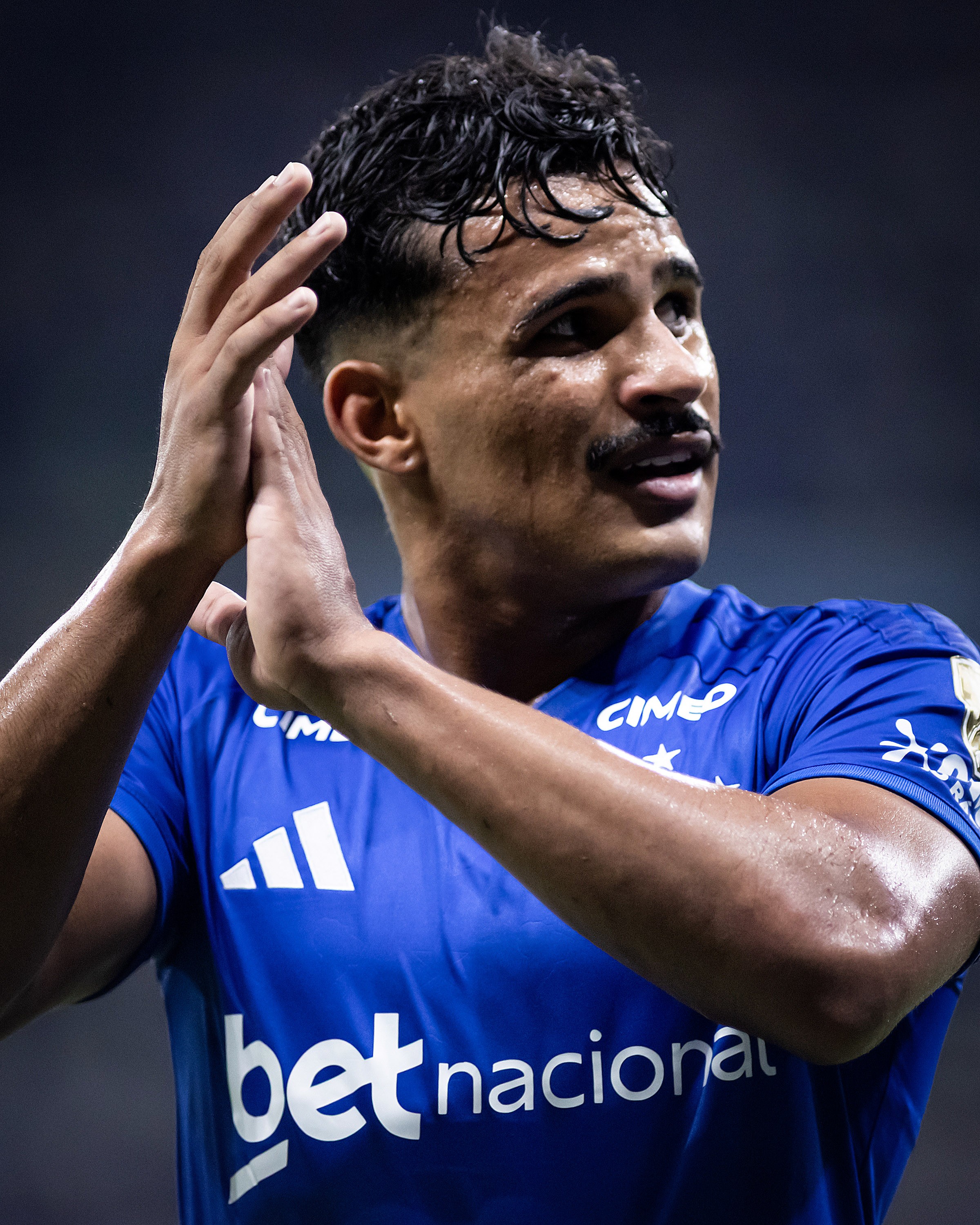 Kaiki parte para Como com cláusula de compra que pode injetar R$ 82,5 milhões no Cruzeiro