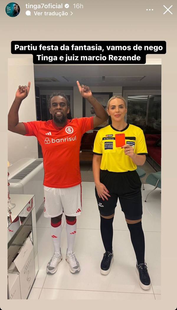 Tinga e esposa revivem polêmica de Corinthians x Inter de 2005 com fantasia de Márcio Rezende