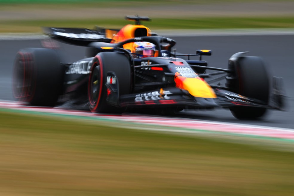 Max Verstappen dominou a classificação para o GP do Japão — Foto: Clive Mason/Getty Images