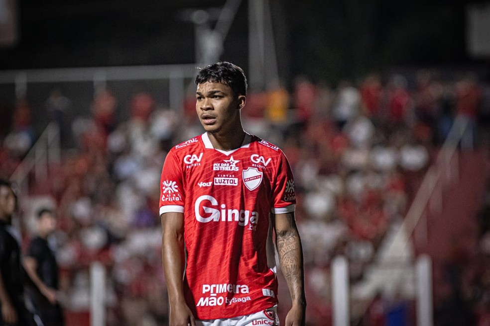 Gustavo Pajé, atacante do Vila Nova — Foto: Roberto Corrêa/VNFC