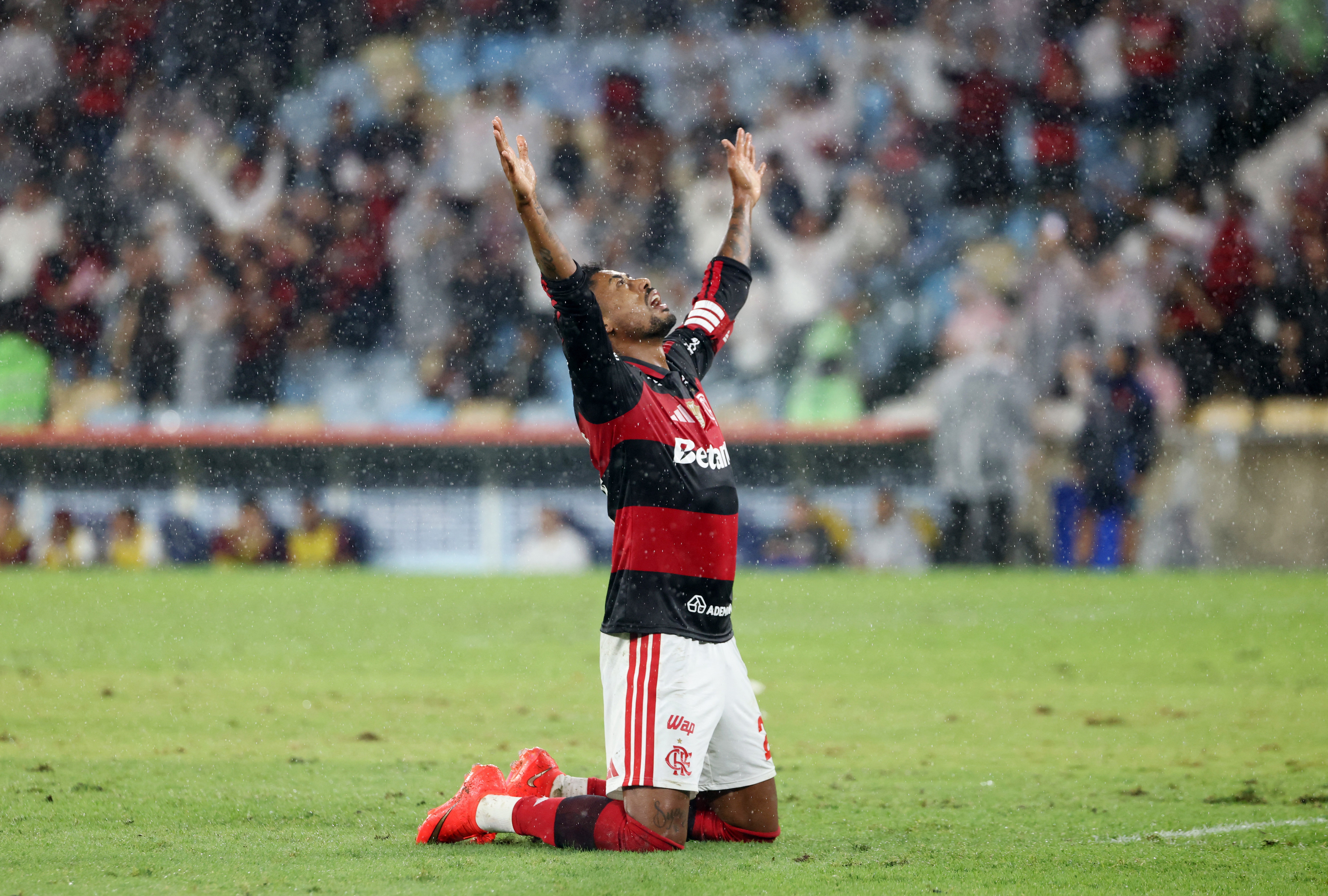 Gol no último instante: Bruno Henrique brilha e garante vitória do Flamengo