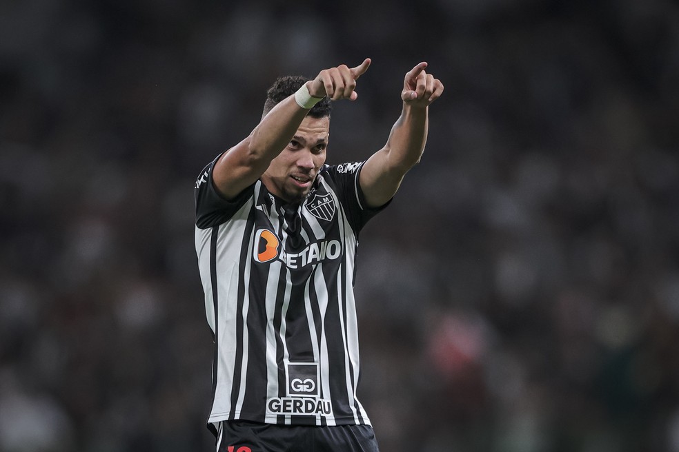 Paulinho pode completar 50 jogos pelo Galo