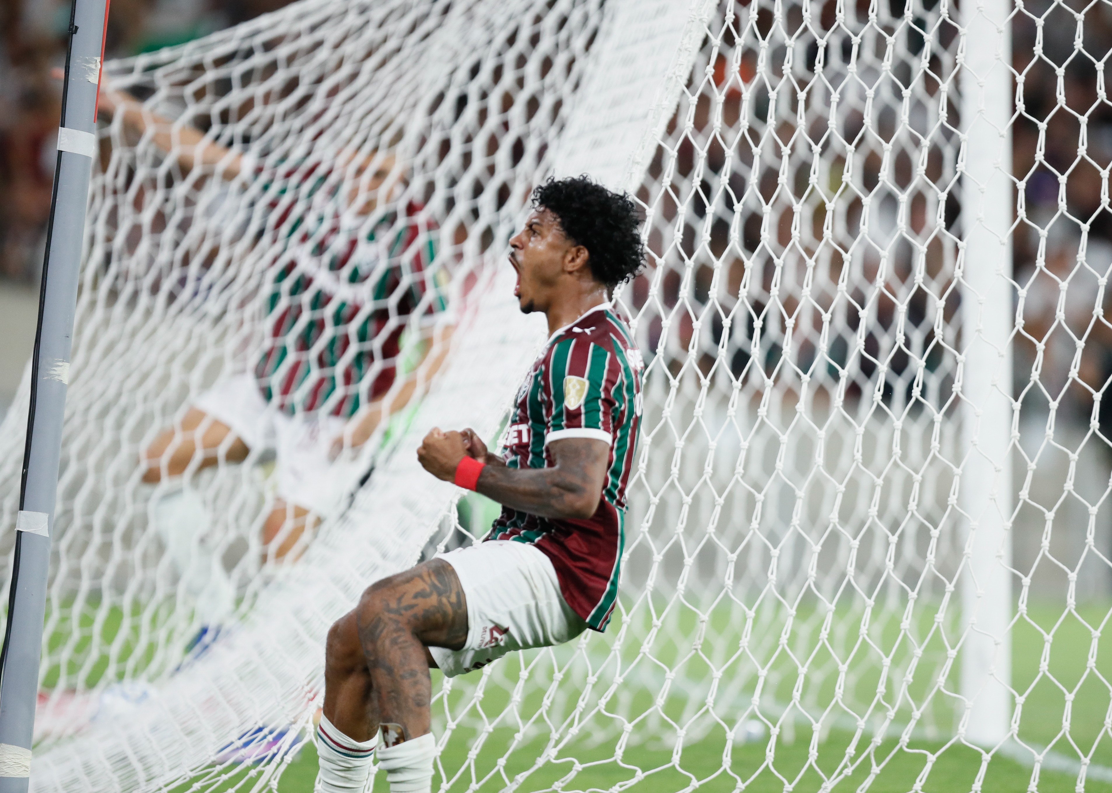 John Kennedy se frustra com cenário do Fluminense na Libertadores: "Trocaria gols pelos pontos"