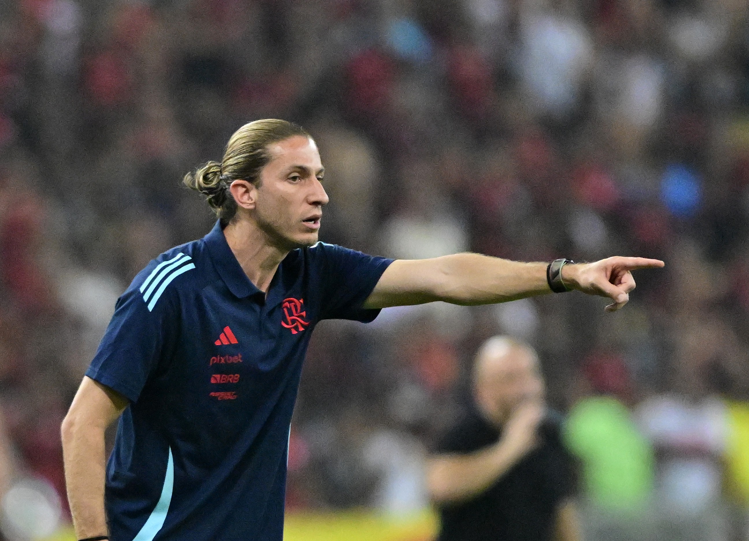 Filipe Luís elogia Allan e destaca evolução no Flamengo: Olho brilha