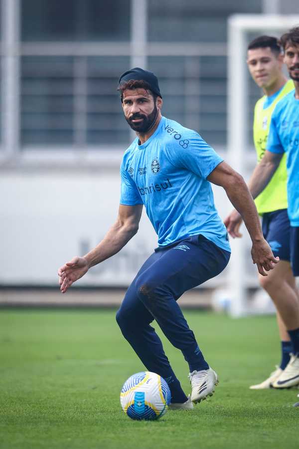 Grêmio preserva titulares e terá Diego Costa contra o Bahia: relacionados anunciados.
