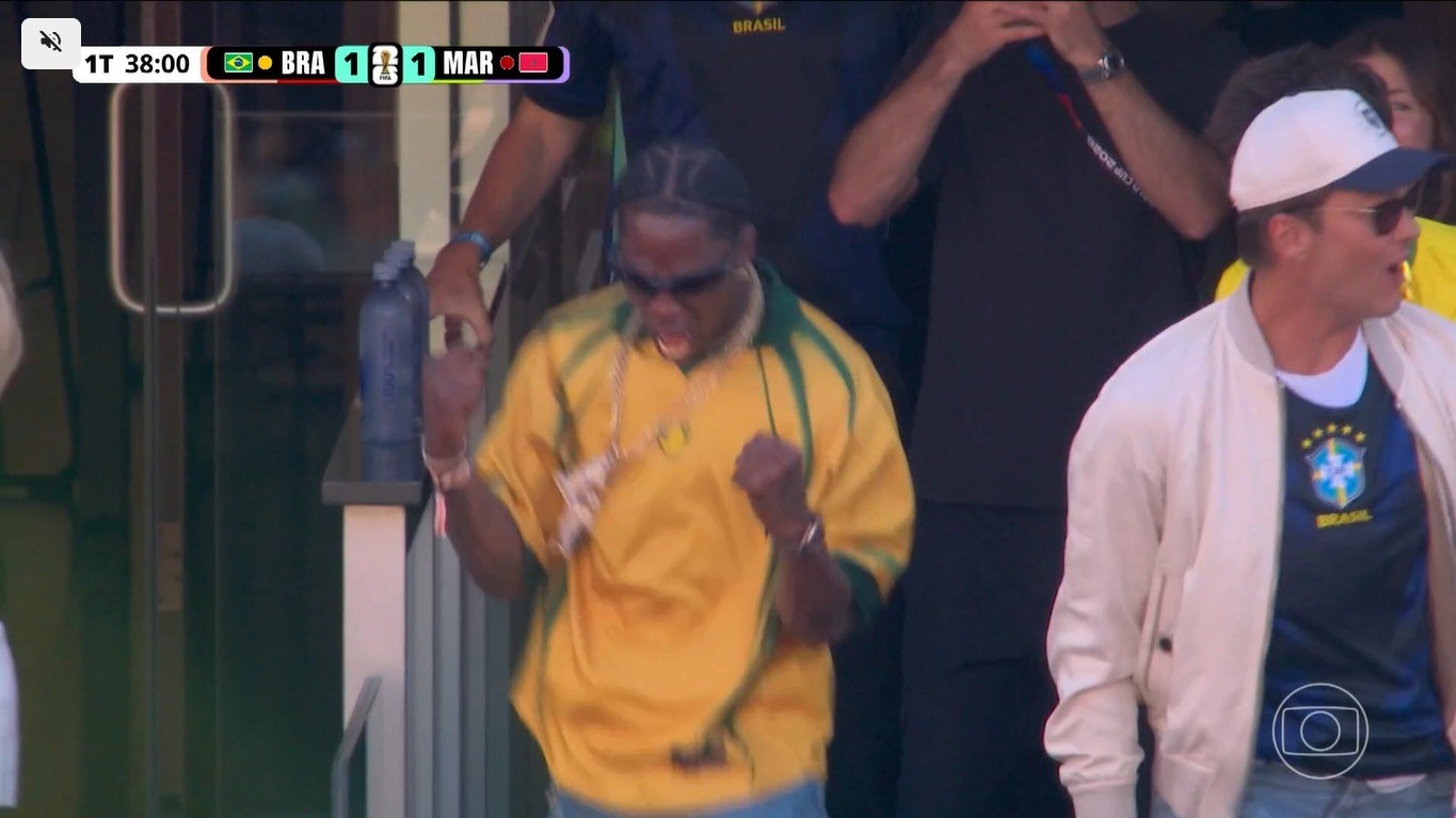 Copa do Mundo: Travis Scott comemora golaço de Vini Jr. para o Brasil | Ge