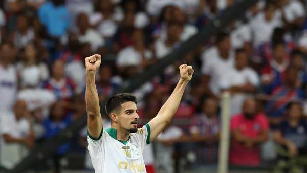 Artilheiros López e Veiga Esquentam Briga com Estêvão por Gols Decisivos no Palmeiras