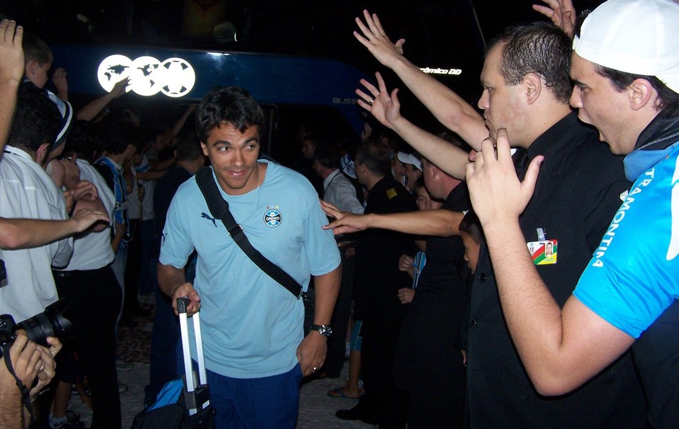 Rodrigo Mendes Grêmio — Foto: Globoesporte.com