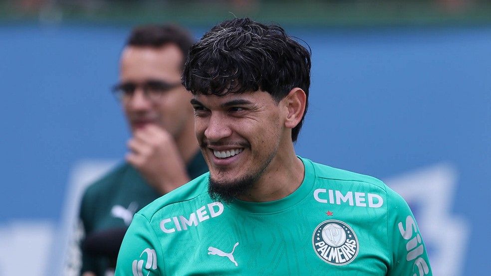 Gómez em treino do Palmeiras