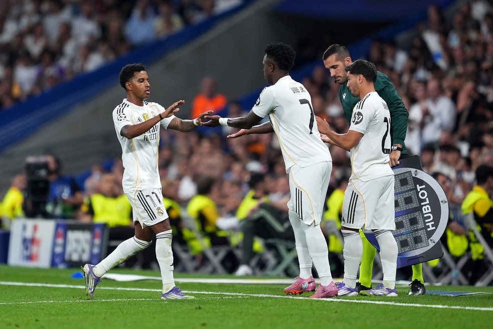 Vini Jr. substitui Rodrygo no segundo tempo de Real Madrid 2x1 Olympique de Marselha — Foto: Mateo Villalba Sanchez/Getty Images