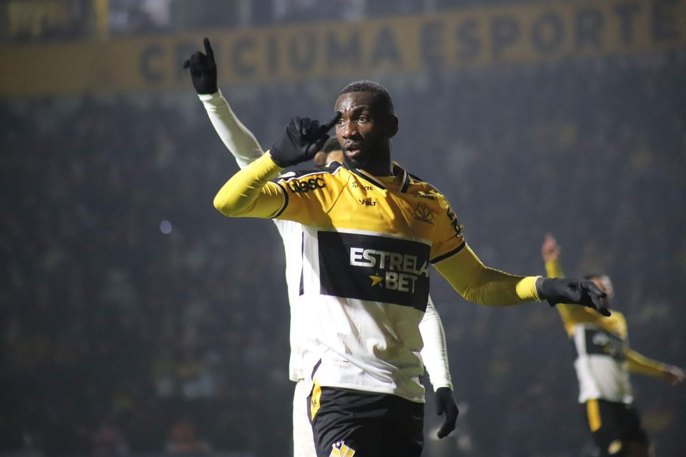 Yannick Bolasie no Criciúma — Foto: Celso da Luz | Criciúma E.C.