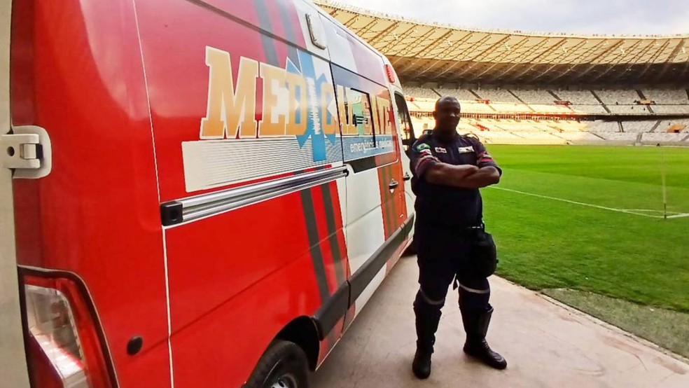 Glaysson, ex-goleiro do Cruzeiro, vira motorista de ambulância — Foto: Arquivo pessoal