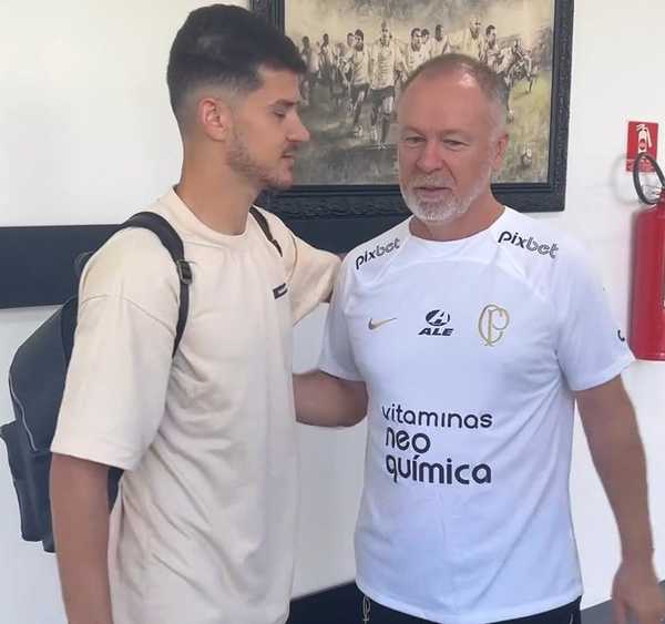 Com quatro reforços e à espera de Torres, Corinthians se reapresenta para temporada 2024