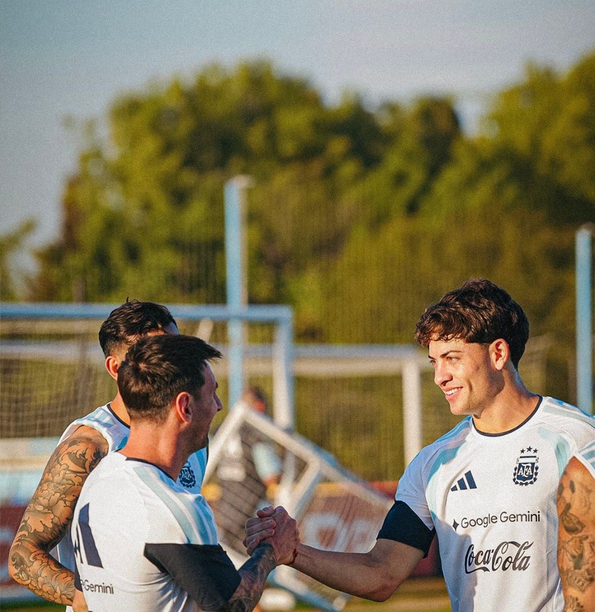 Giay soube da convocação pela Argentina pelos pais