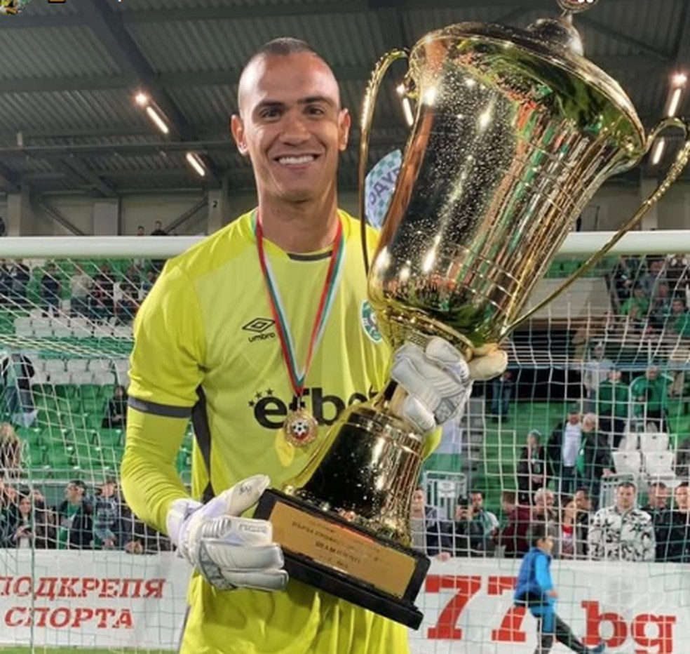 Carioca de nacionalidade b&uacute;lgara, Renan &eacute; pentacampe&atilde;o da Liga da B&uacute;lgaria &mdash; Foto: Arquivo Pessoal