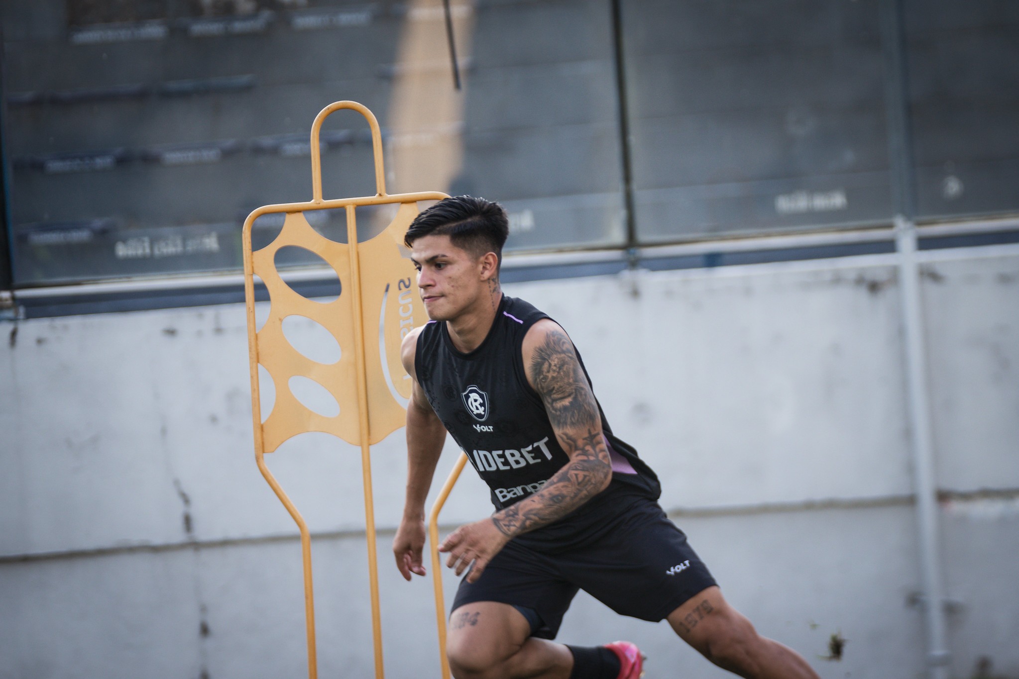 Tico celebra chance com Carpini e Série A pelo Remo: "Sonho de todo moleque"