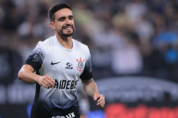 Romero enfrenta jejum e sombra de Igor Coronado no Corinthians