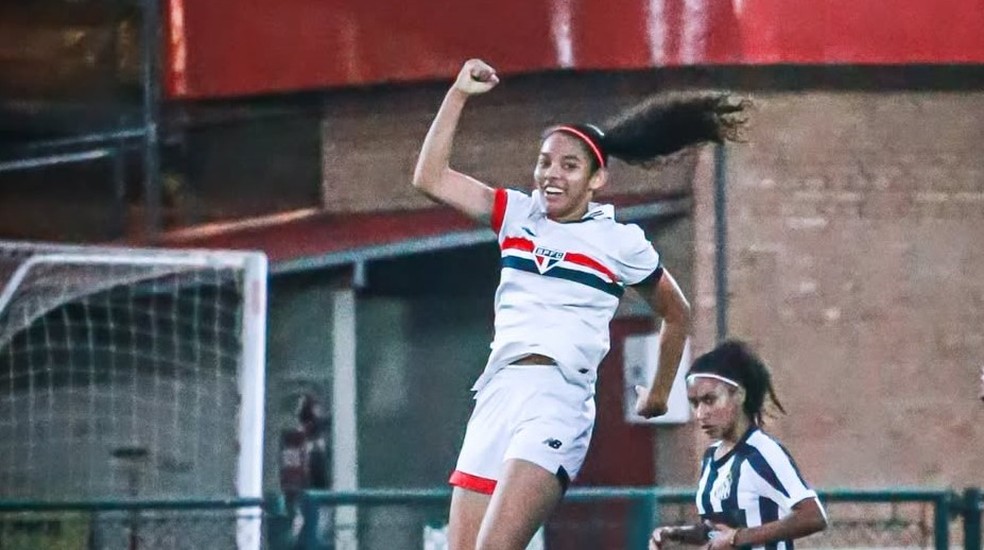 Jogadora do São Paulo, Sarinha é convocada pela Seleção Brasileira Feminina Sub-15 — Foto: Reprodução Redes Sociais