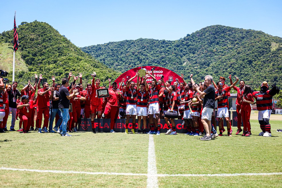 Flamengo bicampeão da Adidas Cup — Foto: Reprodução