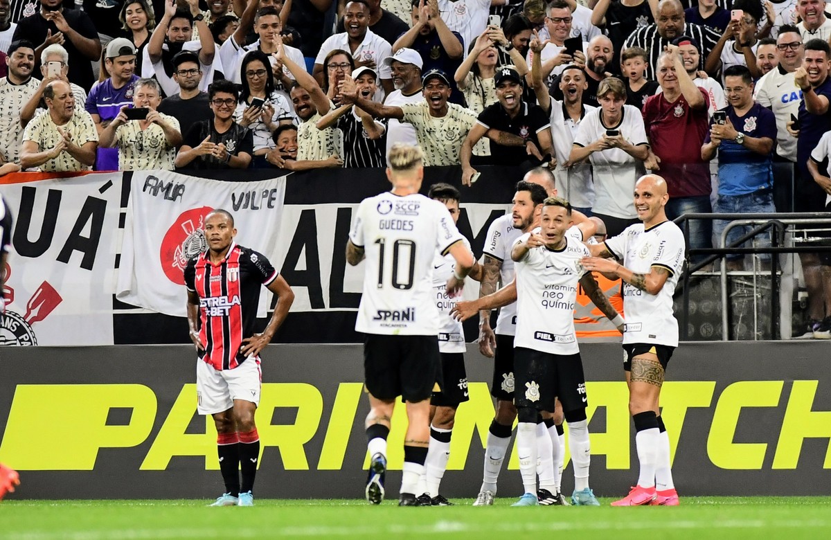 Confrontos entre Atlético Mineiro e Flamengo no futebol – Wikipédia, a  enciclopédia livre