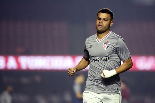 Ele vai ficar? Após não ir para o Corinthians, São Paulo decide oque fará com volante