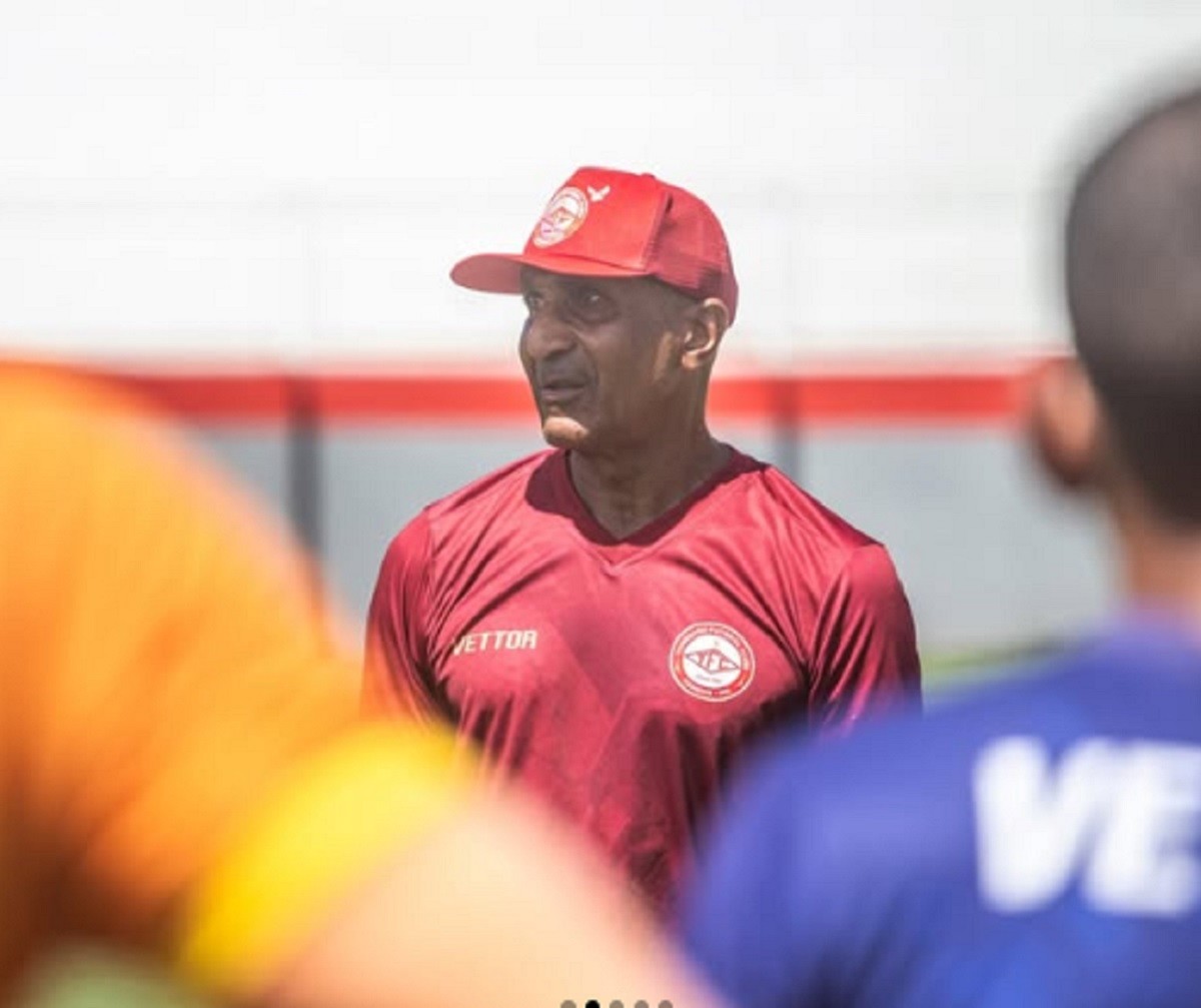 Cristóvão Borges lamenta passagem curta no Corinthians e reforça amor ao Vasco: 