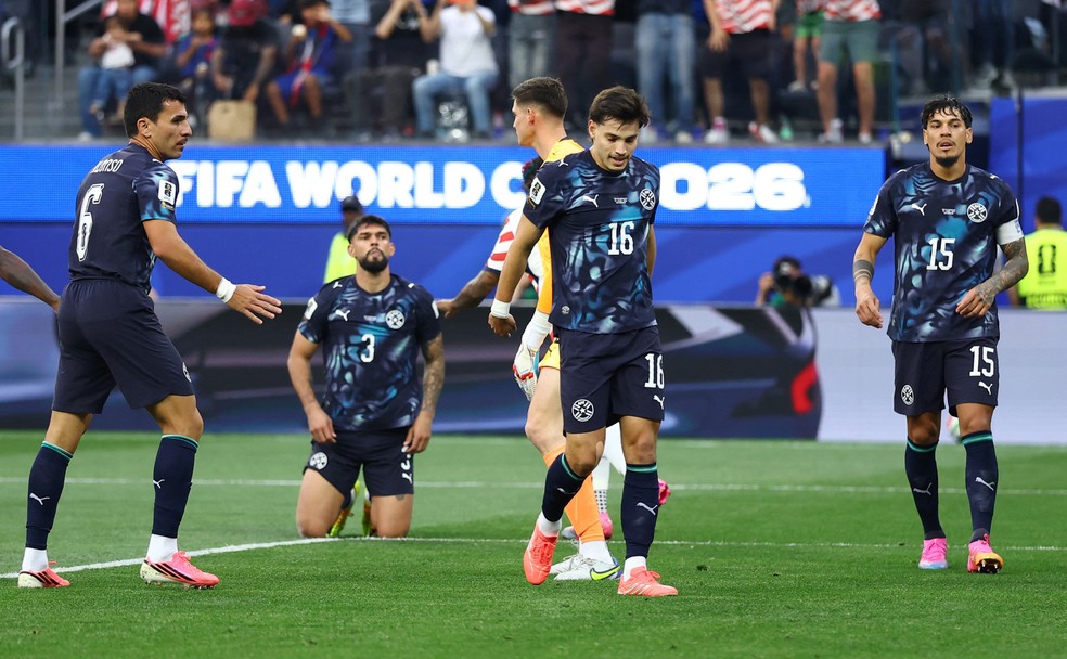 EUA x Paraguai Bobadilla gol contra — Foto: Reuters
