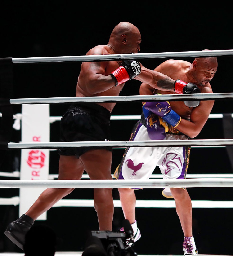 Mike Tyson Nocaute Mike Tyson ataca, busca nocaute na volta aos ringues, mas tem empate  simbólico com Roy Jones | boxe | ge