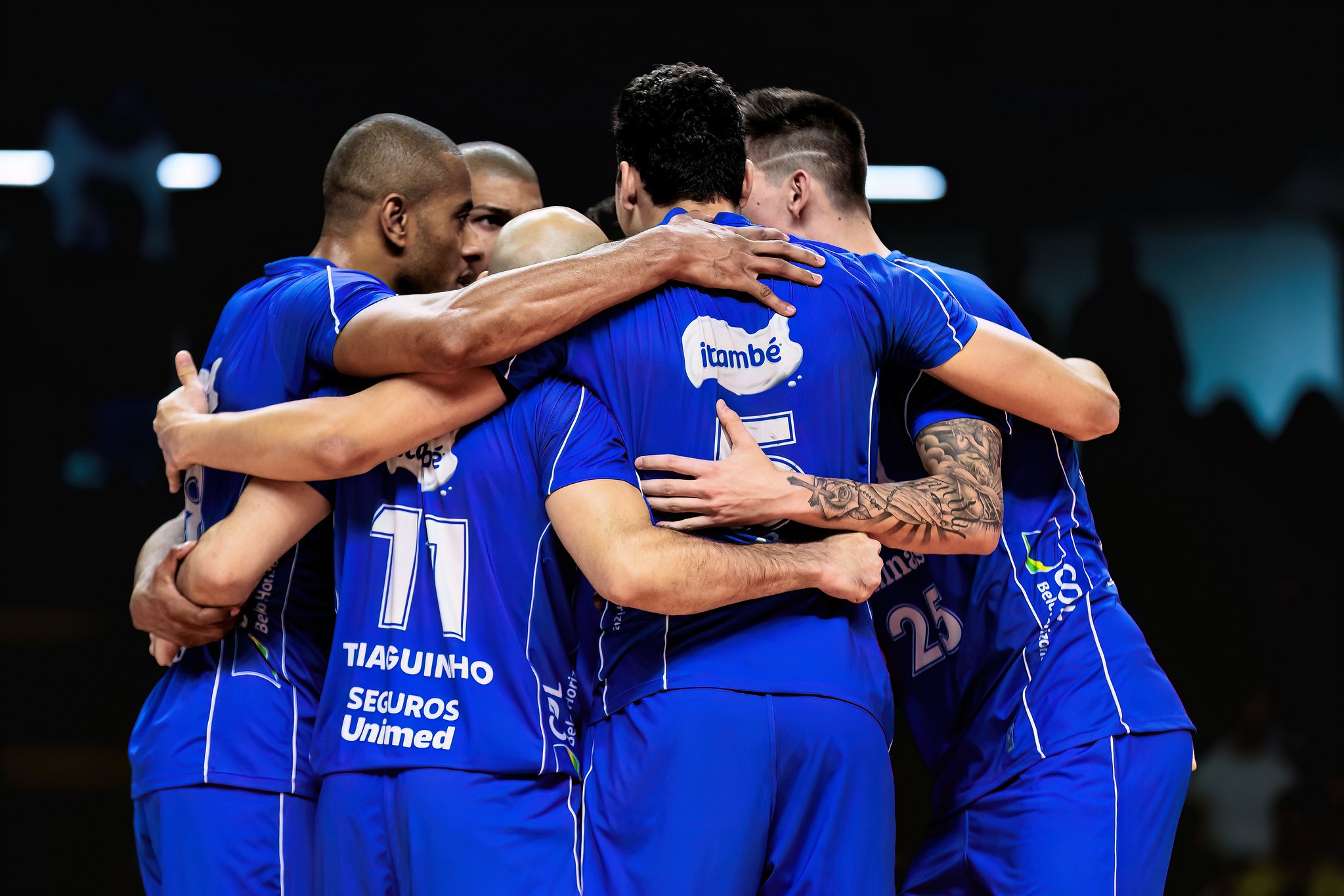Minas bate Praia Clube e conquista Mineiro de vôlei masculino após 20 anos