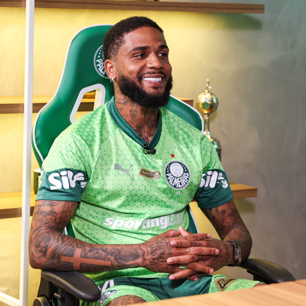 Palmeiras anuncia contratação do zagueiro Micael