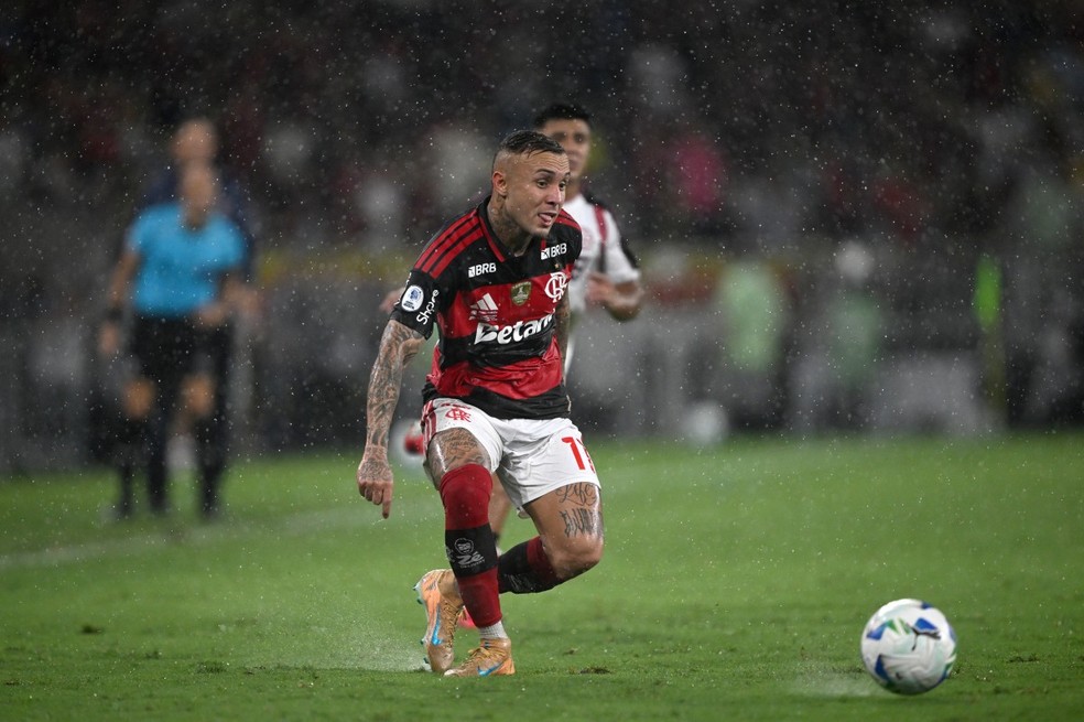 Flamengo n�o pretende renovar com Cebolinha � Foto: Mauro Pimentel/AFP