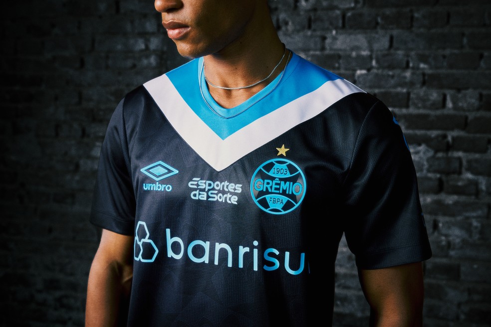 Terceiro uniforme do Grêmio para a temporada 2024 — Foto: Divulgação/Umbro Brasil