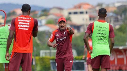 Roger completa 10 jogos pelo Inter com 46% de aproveitamento e vê "evolução nítida" 