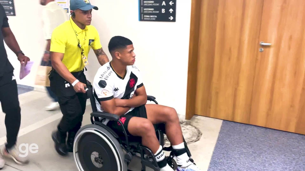 Barros sai de cadeira de rodas do Maracanã, após derrota para o Flamengo