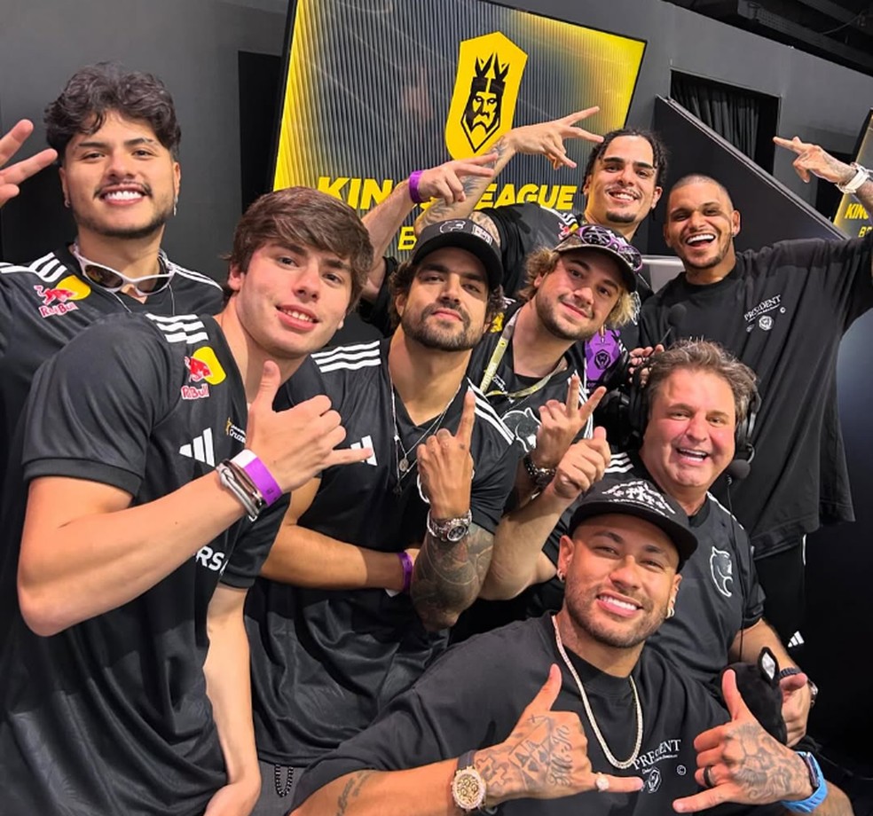 Neymar na cabine da FURIA em dia de jogo na Kings League Brasil — Foto: Reprodução/X