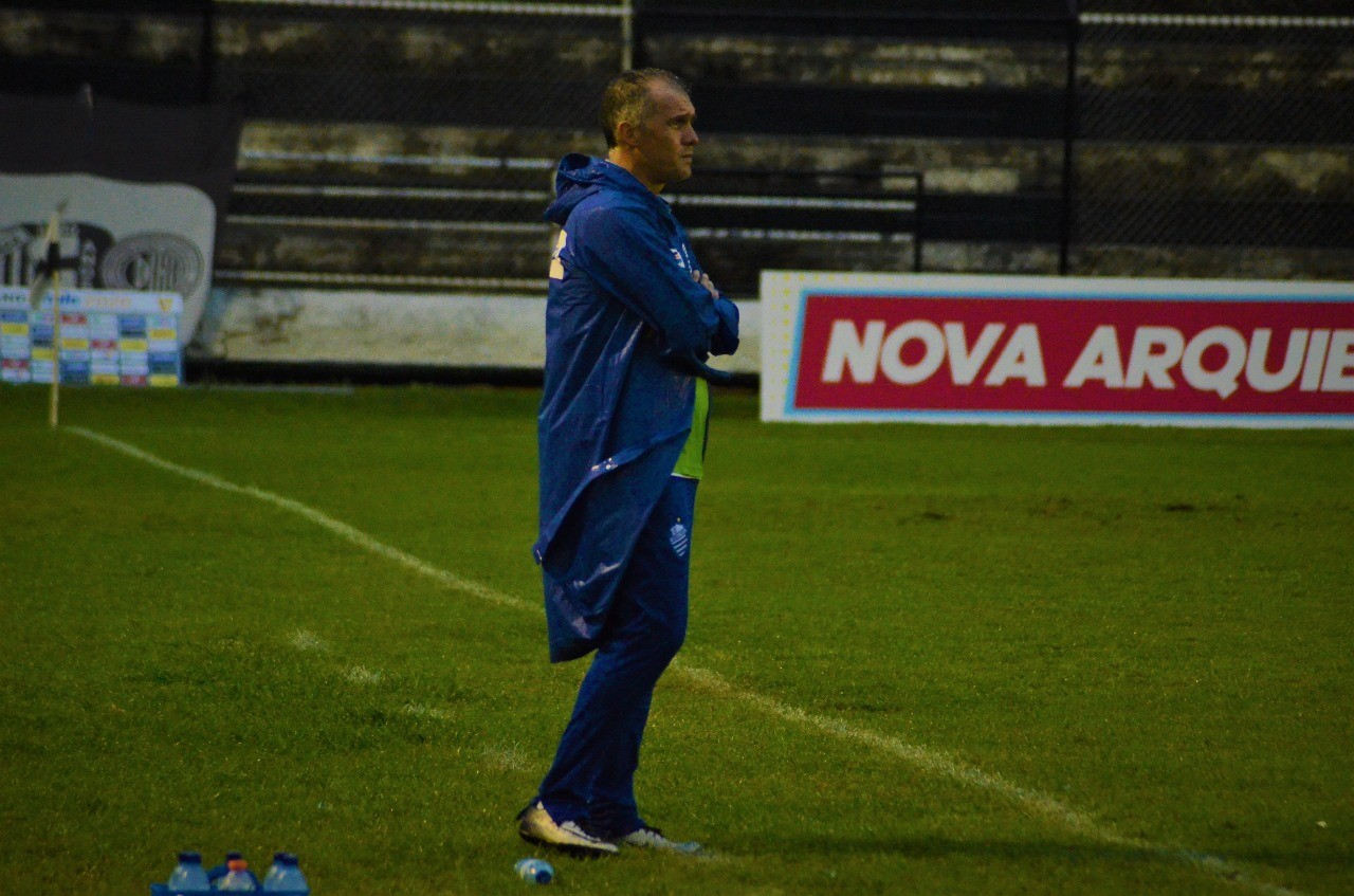 Mercado: ex-técnico do CSA troca time da Série B por um gigante da Série A