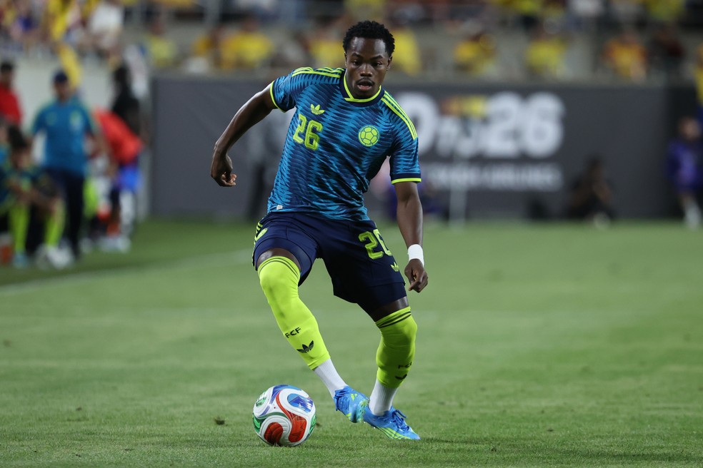 Andrés Gómez em ação pela Colômbia contra a Croácia — Foto: Leonardo Fernandez/Getty Images