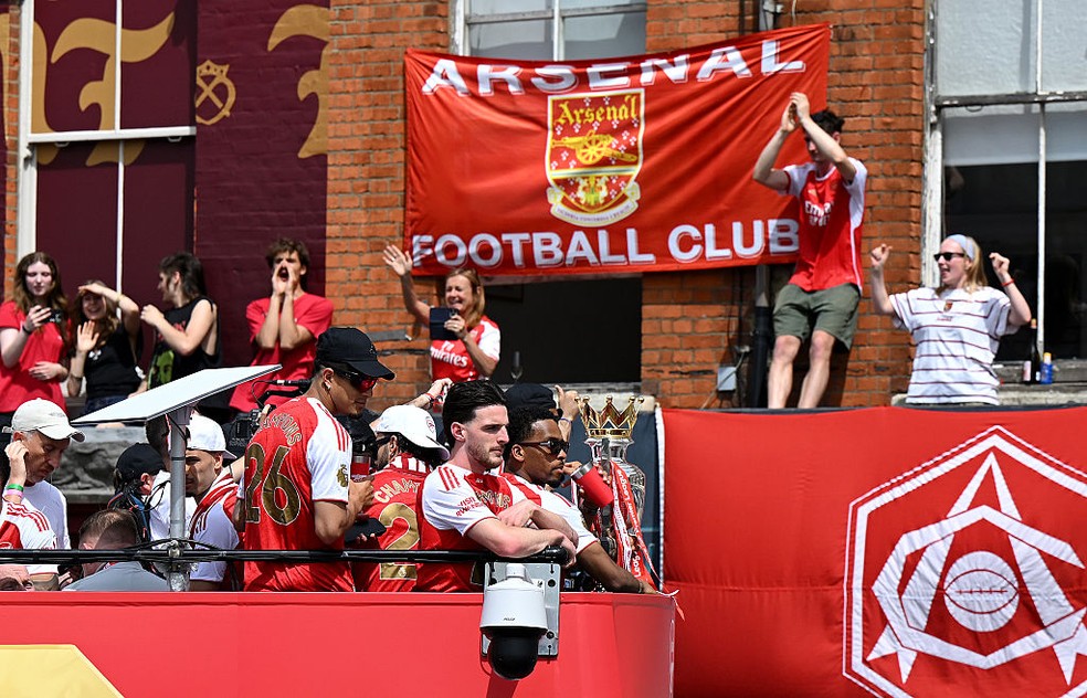 Arsenal leva multidão para o centro de Londres para celebrar título da Premier League — Foto: Shaun Botterill/Getty Images