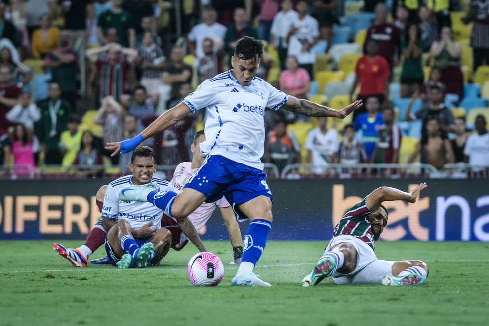 Kaio Jorge perde gol sem Fábio no gol do Fluminense — Foto: Gustavo Aleixo/Cruzeiro